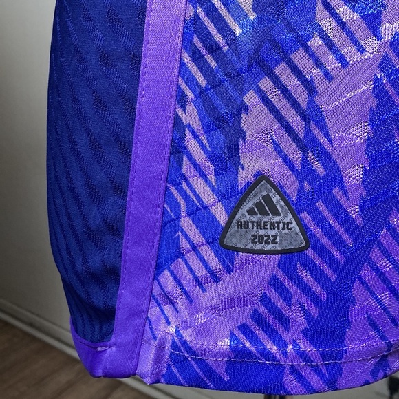 Adidas Argentina 🇦🇷 jersey 2023 with 3 stars ⭐️⭐️⭐️ Messi #10 sizes L and M. - Picture 8 of 11